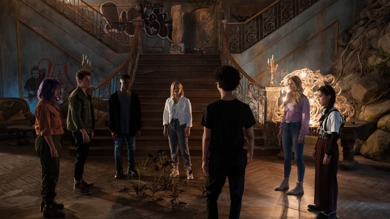 'Marvel's Runaways' First Look: The Runaways Meet Cloak and Dagger